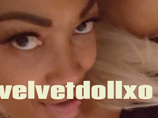 Blackvelvetdollxo