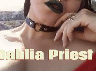 Dahlia_Priest