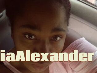 Emilia_Alexander