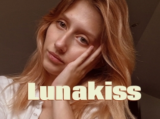 Lunakiss