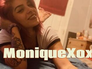 MoniqueXox