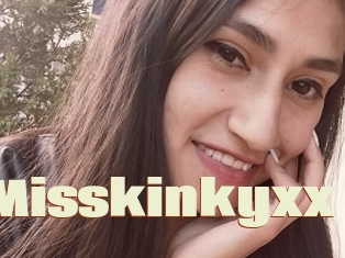 Misskinkyxx